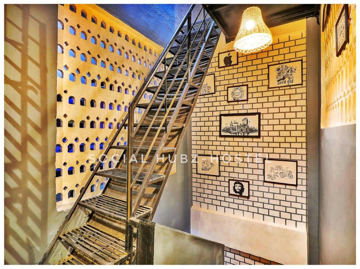 Social Hubz Hostel ムンバイ エクステリア 写真