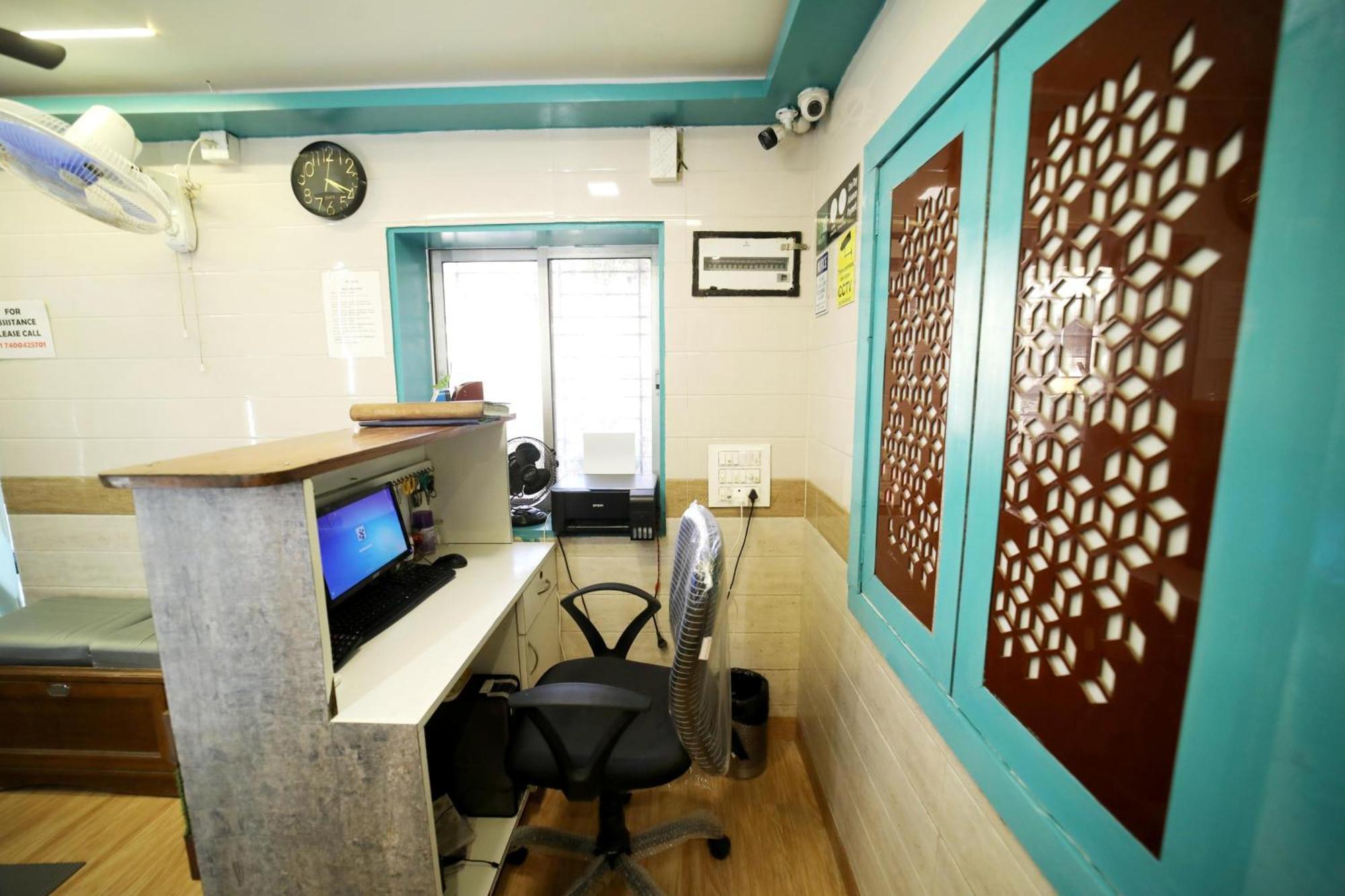 Social Hubz Hostel ムンバイ エクステリア 写真